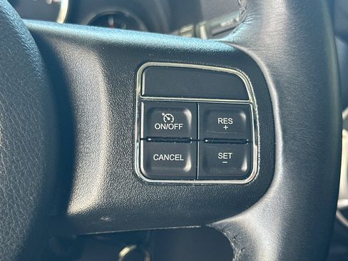 Used 2017 Jeep Wrangler Unlimited Rubicon w/ Connectivity Group AWD/4WD image 27