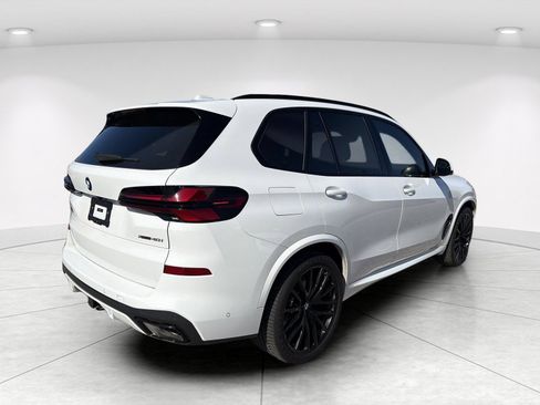 Used 2024 BMW X5 xDrive40i w/ M Sport Package AWD/4WD image 4