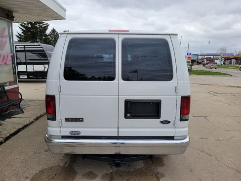 Used 2013 Ford E-350 and Econoline 350 XLT RWD image 6