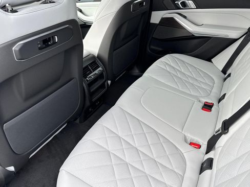 Used 2026 BMW X5 xDrive40i image 13