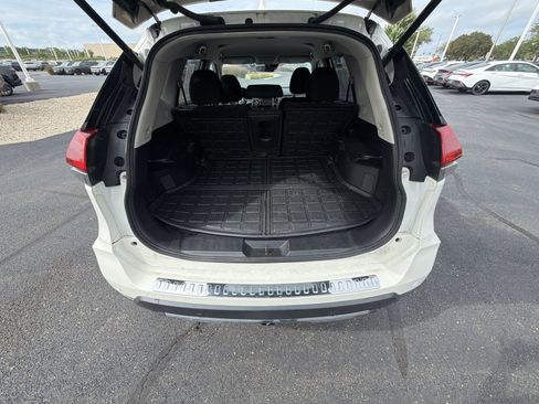 Used 2020 Nissan Rogue SV w/ Premium Package AWD/4WD image 25