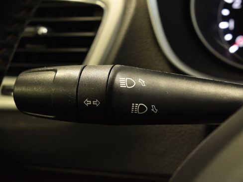 Used 2020 Jeep Compass Latitude w/ Cold Weather Group image 16