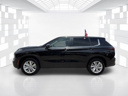 Used 2025 Mitsubishi Outlander ES AWD/4WD image 4