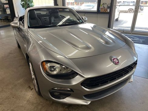 Used 2017 FIAT 124 Spider Lusso RWD image 29