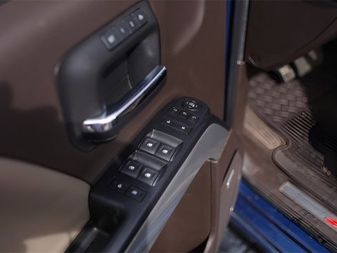 Used 2019 Chevrolet Silverado 2500 LTZ w/ Duramax Plus Package image 25