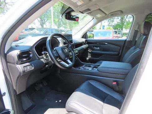 Used 2023 Honda Pilot EX-L image 2