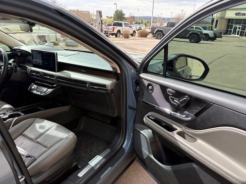 Used 2024 Lincoln Corsair Reserve w/ Equipment Group 202A image 24