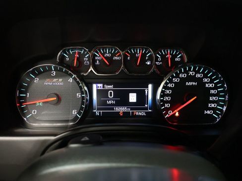 Used 2018 Chevrolet Suburban LT image 41