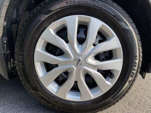 Used 2020 Nissan Rogue S AWD/4WD image 13
