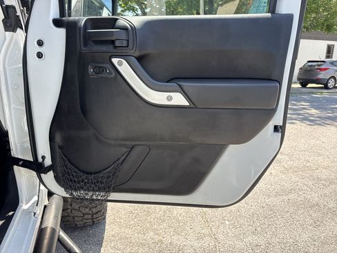 Used 2012 Jeep Wrangler Unlimited Sport AWD/4WD image 22