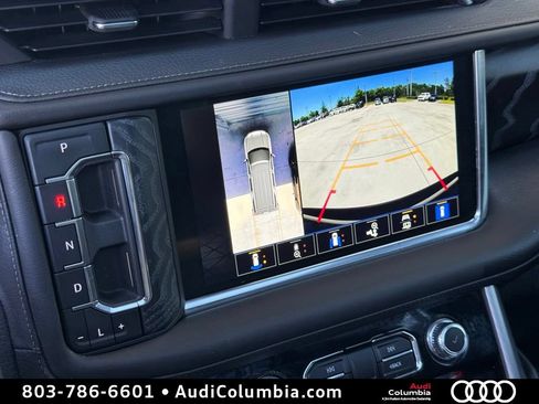 Used 2023 GMC Yukon Denali AWD/4WD image 4