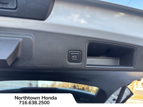 Used 2021 GMC Terrain SLE w/ Driver Convenience Package image 20