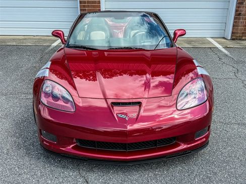 Used 2010 Chevrolet Corvette Grand Sport w/ Preferred Equipment Group RWD image 13
