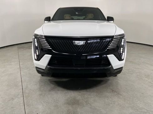 Used 2025 Cadillac Escalade IQ Sport 2 w/ LPO, ONYX Package AWD/4WD image 3