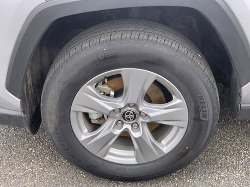 Used 2025 Toyota RAV4 XLE AWD/4WD image 32