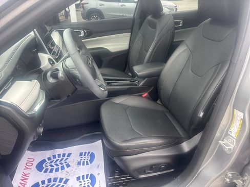 Used 2023 Jeep Compass Limited w/ Sun and Sound Group AWD/4WD image 14