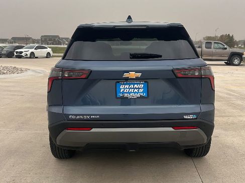Used 2026 Chevrolet Equinox LT w/ Convenience Package II AWD/4WD image 6