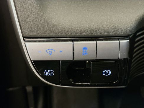 Used 2024 Hyundai Ioniq 5 SE image 17