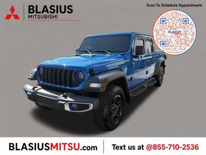 Used 2024 Jeep Gladiator Sport
