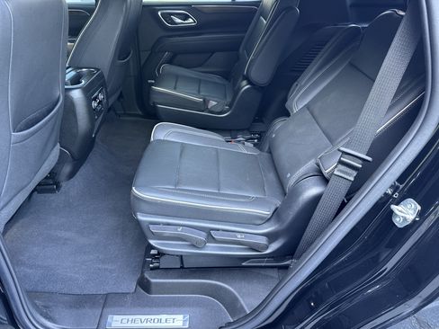 Certified 2023 Chevrolet Tahoe Premier w/ Premium Package 2 AWD/4WD image 19
