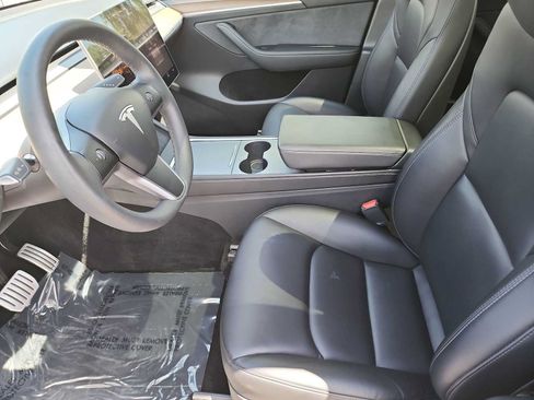 Used 2024 Tesla Model Y Performance AWD/4WD image 15