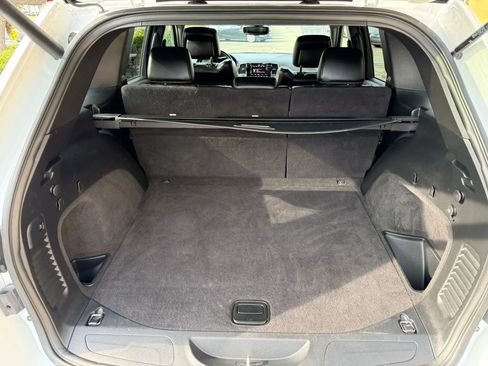 Used 2020 Jeep Grand Cherokee Altitude image 15