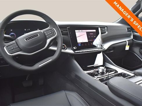 New 2025 Jeep Wagoneer 4WD image 13