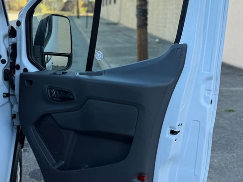 Used 2023 Ford Transit 350 XLT image 30