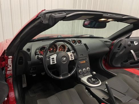 Used 2007 Nissan 350Z Enthusiast RWD image 39