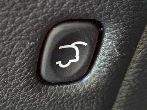 Used 2021 Jeep Grand Cherokee Laredo X image 17