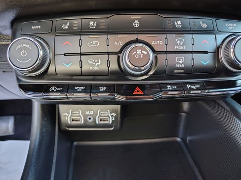 Certified 2024 Dodge Durango GT image 38