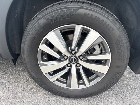 Used 2023 Nissan Pathfinder SL AWD/4WD image 13