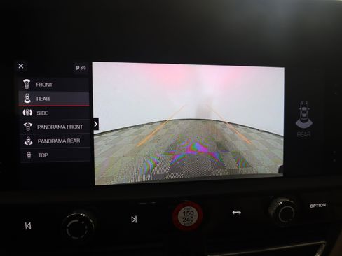 Used 2023 Porsche Macan image 22