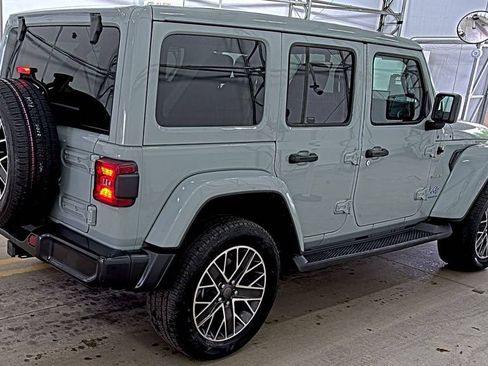Used 2023 Jeep Wrangler Unlimited Sahara w/ Cold Weather Group AWD/4WD image 2