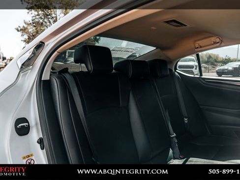 Used 2019 Lexus ES 350 w/ Premium Package FWD image 58