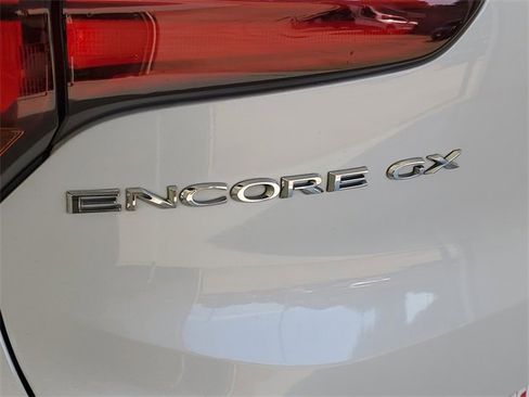 Used 2020 Buick Encore GX Select image 8
