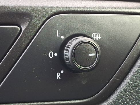 Used 2016 Volkswagen Jetta SE image 27