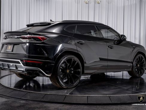 Used 2019 Lamborghini Urus image 14