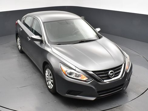 Used 2017 Nissan Altima 2.5 S w/ Power Driver Seat Package FWD image 17