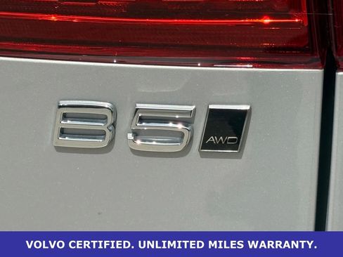 Certified 2025 Volvo XC60 B5 Core AWD/4WD image 10