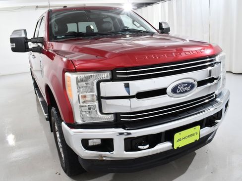 Used 2017 Ford F250 Lariat w/ Chrome Package image 4