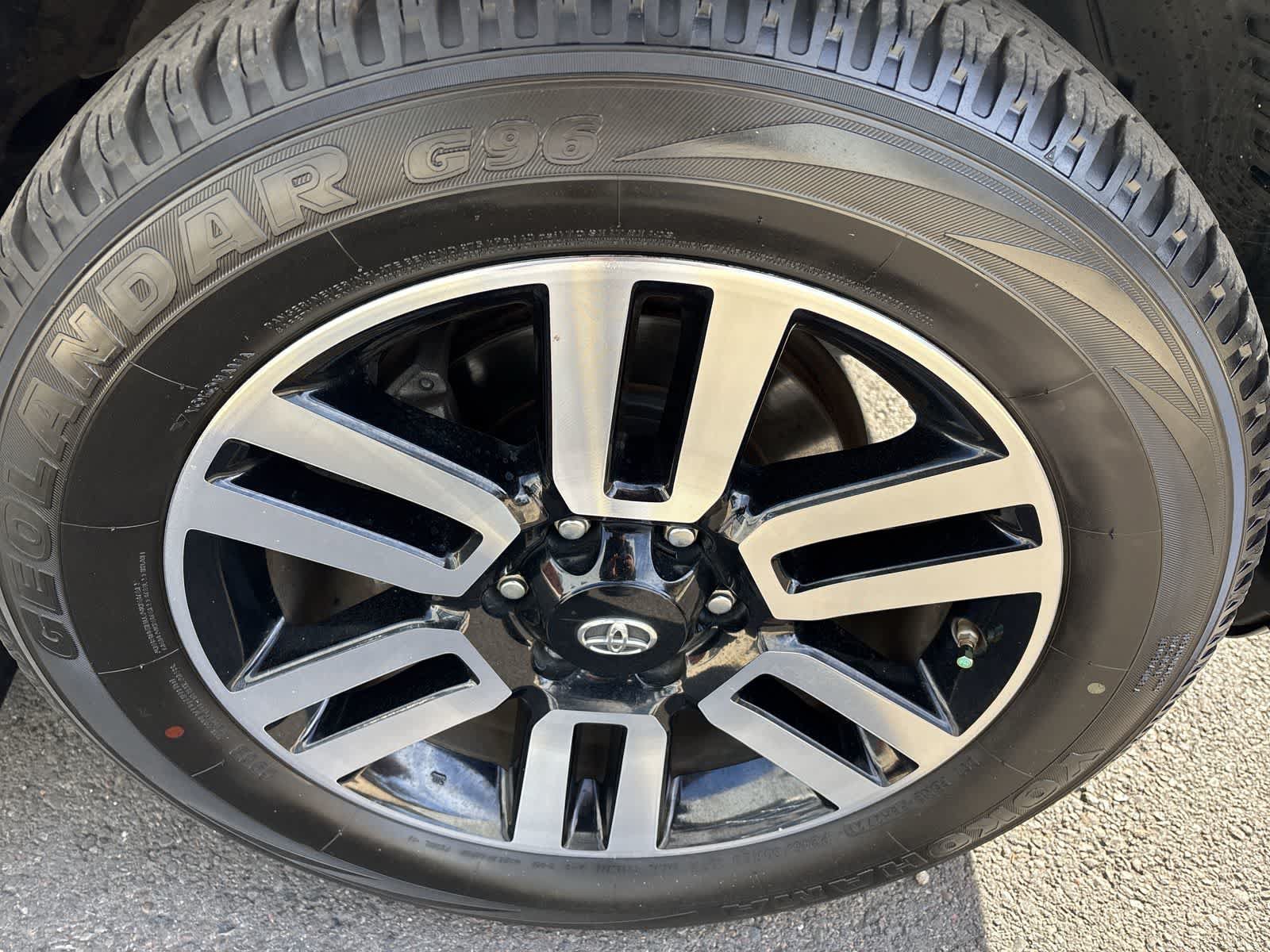 Used 2018 Toyota 4Runner Limited AWD/4WD image 6