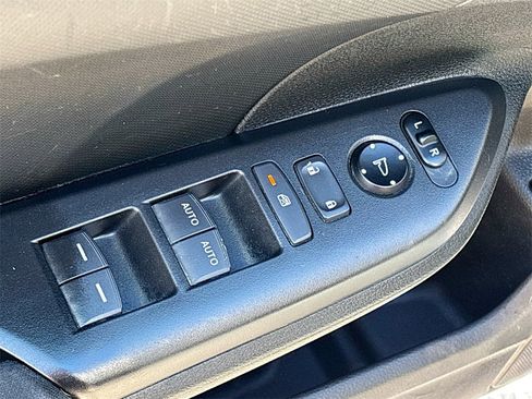 Used 2020 Honda Civic LX image 17