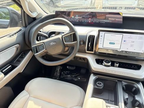 New 2027 Ford Expedition Active AWD/4WD image 14