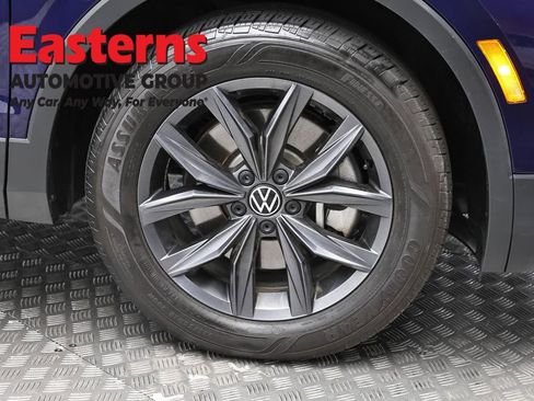 Used 2023 Volkswagen Tiguan SE AWD/4WD image 30