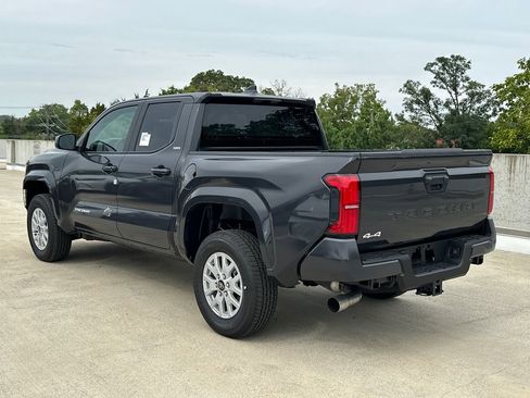 New 2025 Toyota Tacoma SR5 image 3