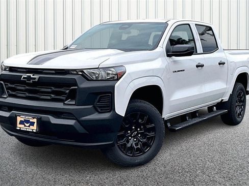 New 2026 Chevrolet Colorado W/T image 7