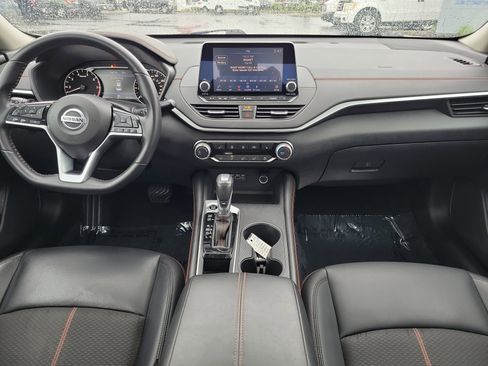 Certified 2020 Nissan Altima 2.5 SR w/ Premium Package FWD image 9