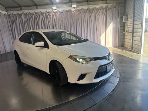 Used 2015 Toyota Corolla L FWD image 3