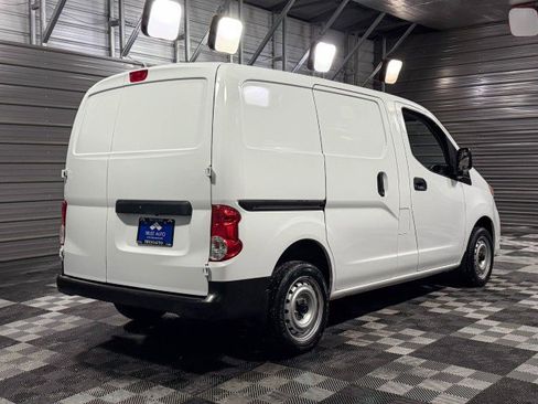 Used 2020 Nissan NV200 S image 5